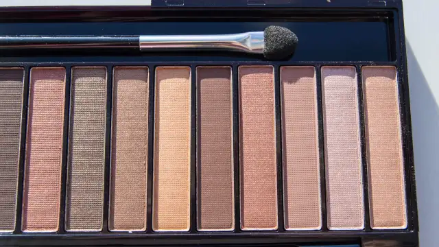 Grüne Augen schminken: Die besten Tipps & Tricks für strahlende Blicke