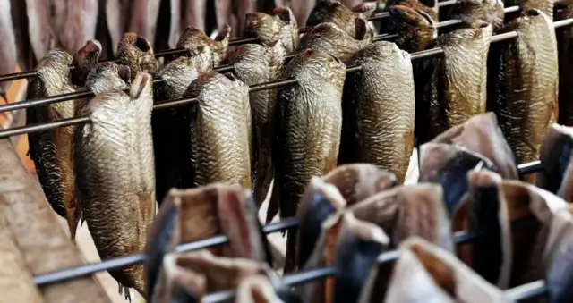 Jak przygotować pstrąga do wędzenia? Perfekcja w każdym kroku