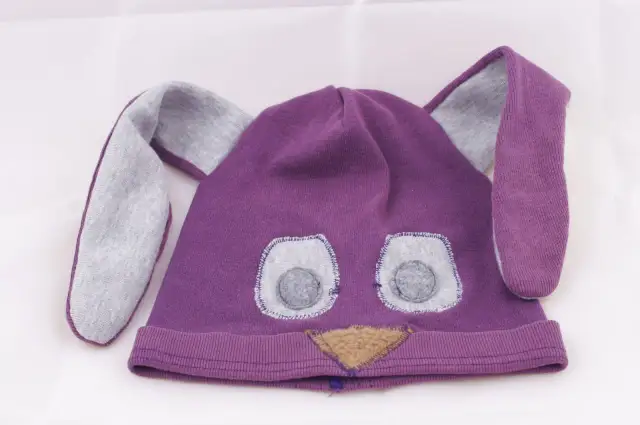 Jak uszyć czapkę z uszami królika – prosta instrukcja krok po kroku