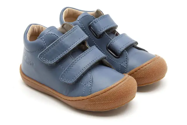 Pierwsze buty dla dziecka - Kiedy kupić i jak wybrać mądrze?