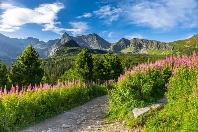 10 najpiękniejszych miejsc w górach, które musisz zobaczyć na własne oczy