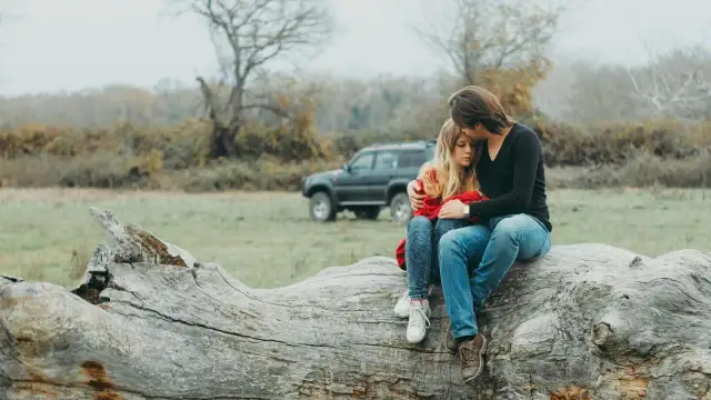 Czy to uzależnienie? Objawy zależności od partnera i droga do wolności