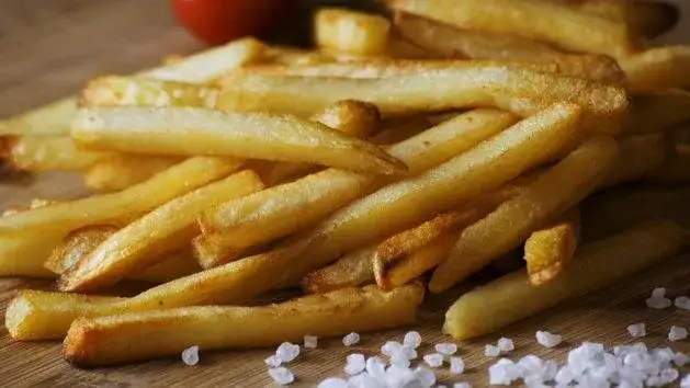 Przyprawianie frytek: Odkryj sekrety idealnego smaku!