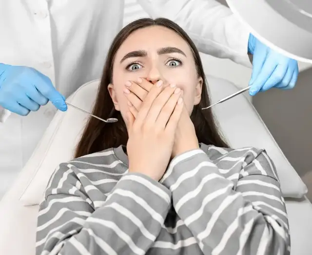 Jak pokonać lęk przed dentystą? Bezbolesne leczenie i wsparcie