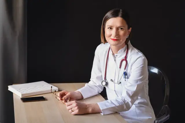 Urolog dr Wojciech Rogowski: Gdzie przyjmuje w Warszawie? Uniknij pomyłki!