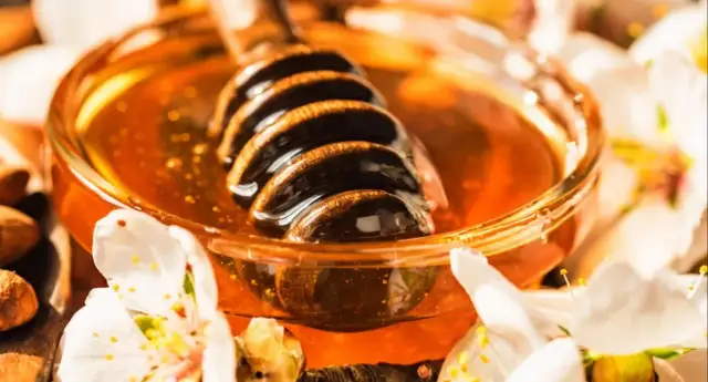 Jak sprawdzić czy miód jest prawdziwy - uniknij oszustw i fałszywych produktów