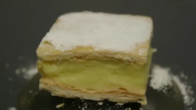 Napoleonka: Gotowe czy domowe ciasto? Wybierz idealne!