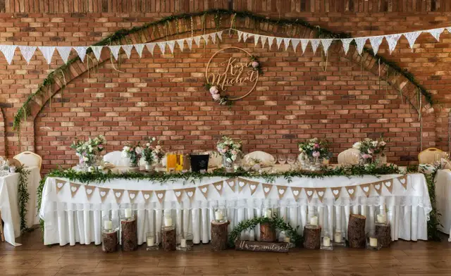 Ile kosztuje rezerwacja sali na wesele? Zaskakujące ceny i zaliczki