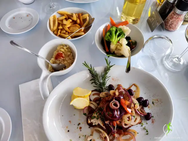 Pafos: Gdzie zjeść dobrze i tanio? Sprawdzone restauracje i meze