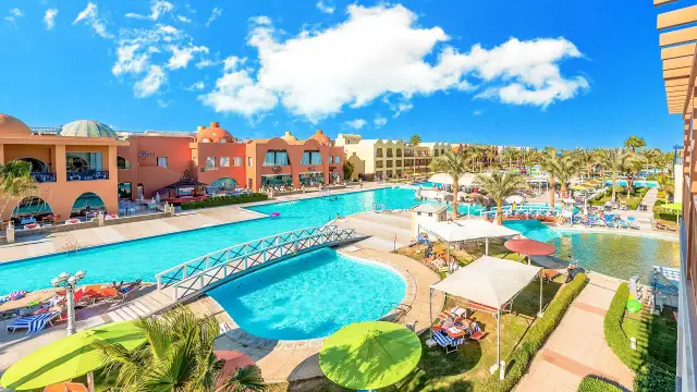 Hurghada 2026: Wybierz idealny hotel! Uniknij rozczarowań.