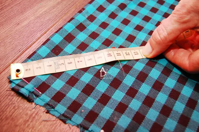 Oblicz materiał na spódnicę z koła: Uniknij błędów i strat!