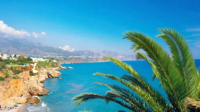 Hiszpania w grudniu gdzie najcieplej – idealne miejsca na ucieczkę od zimna