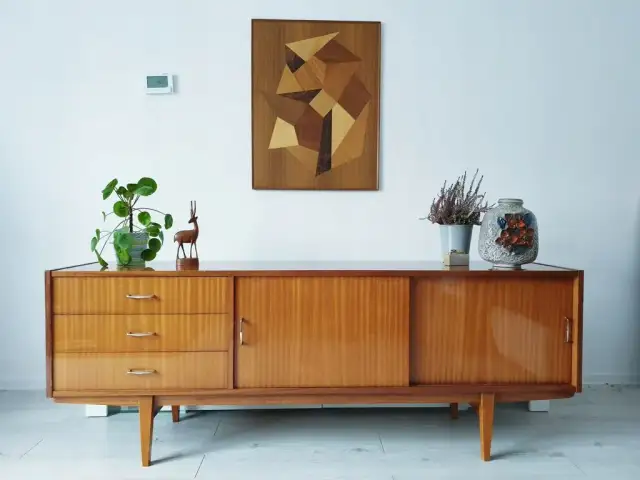 Meble retro PRL – jak znaleźć unikalne i stylowe elementy wnętrz