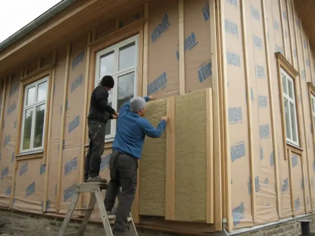 Elewacja drewnianego domu: Poradnik montażu krok po kroku