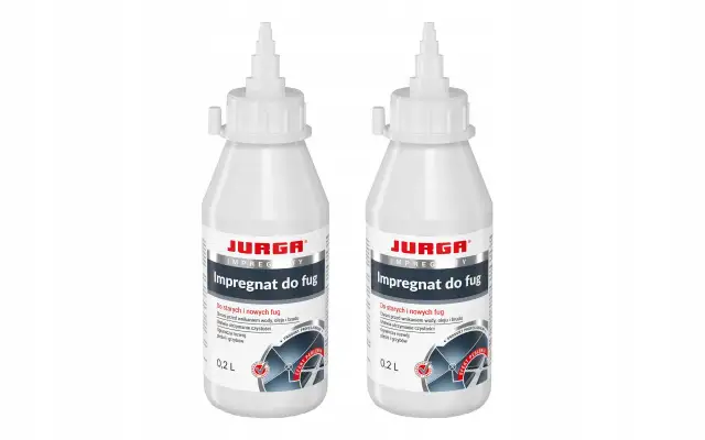Dwie butelki impregnatu do fug Jurga. Produkt chroni przed wodą, olejem i brudem, ułatwiając czyszczenie. Jak nakładać? Zobacz instrukcję na opakowaniu.
