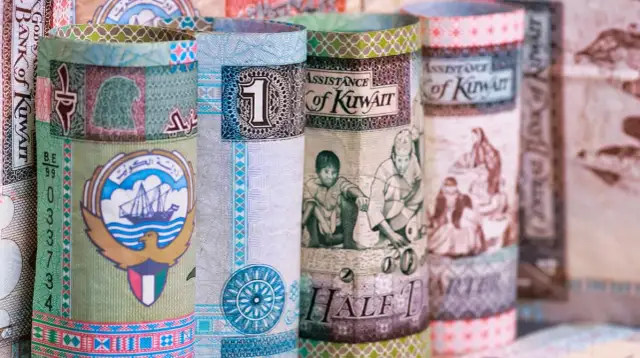 Najdroższa waluta na świecie: Dlaczego dinar kuwecki jest wyjątkowy