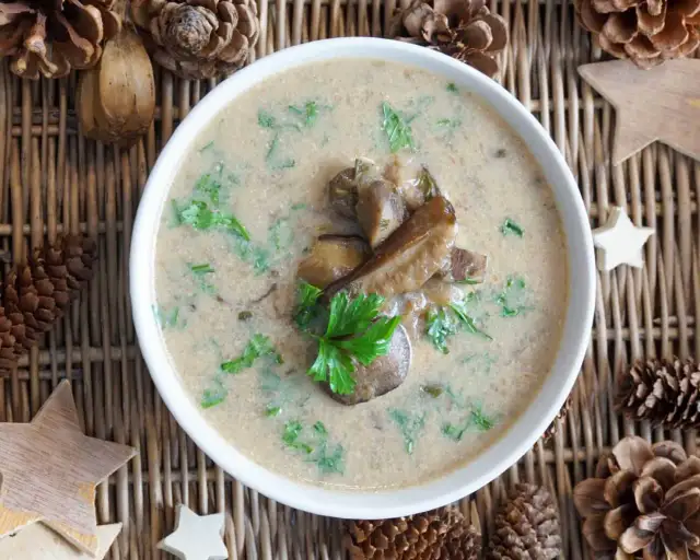 Ile kalorii ma zupa grzybowa? Zaskakujące wartości odżywcze!