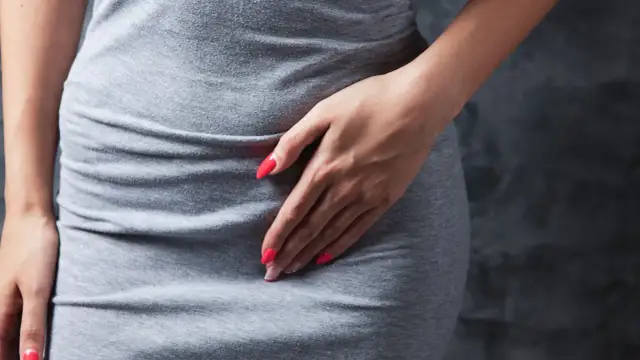 Ból brzucha podczas okresu? Szybka ulga i kiedy do lekarza