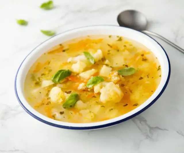 Jak doprawić zupę kalafiorową? Sekretny przepis na smak!
