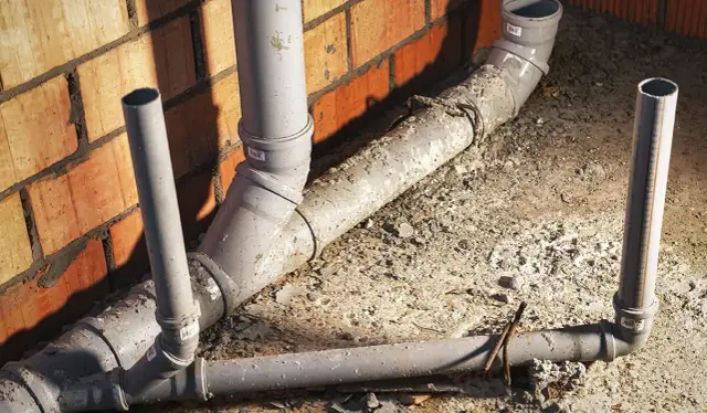 Wybór rur kanalizacyjnych: Nie popełnij błędu! Praktyczny przewodnik