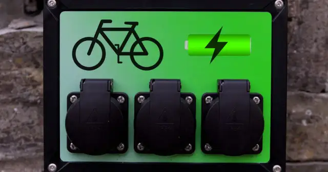 Jak długo ładować rower elektryczny? Czas ładowania, który musisz znać