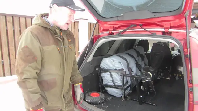 Na którym boku przewozić silnik zaburtowy, aby uniknąć uszkodzeń?