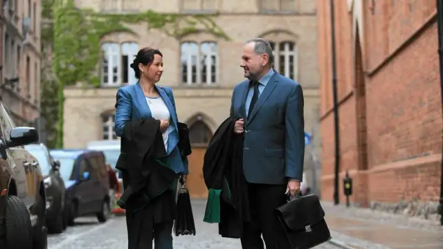 Kto płaci za adwokata po przegranej sprawie? Poznaj ważne zasady