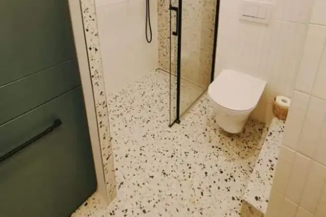 Jak położyć kafelki na kafelki bez kłopotów i z trwałym efektem