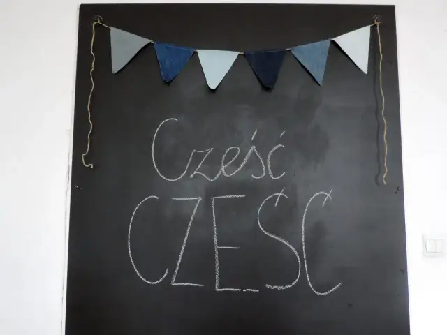 Jakim wałkiem malować farbą tablicową, aby uniknąć smug i nierówności