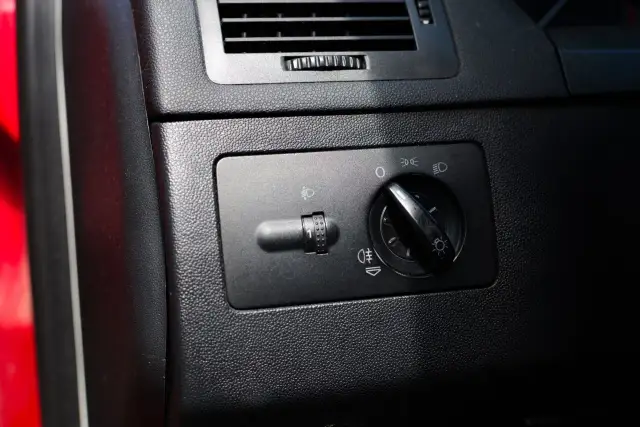 Jak włączyć światła do jazdy dziennej - Czy tryb AUTO to za mało?