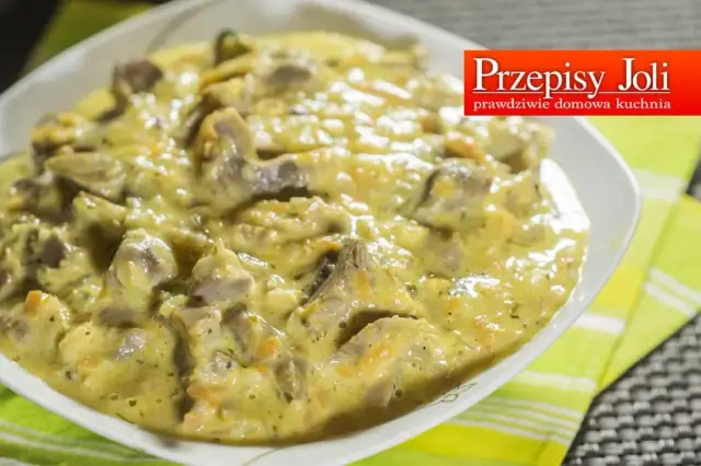 Gulasz z żołądków drobiowych: przepis na miękkie i pełne smaku!