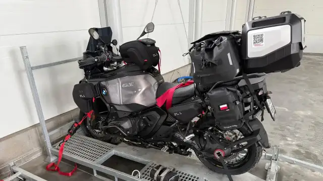 Jak przewieźć motocykl z Ukrainy bez zbędnych problemów i kosztów