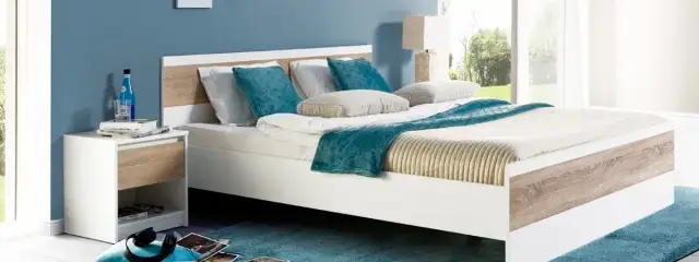 Jakie kolory łączyć z turkusowym na ścianach, aby uniknąć błędów