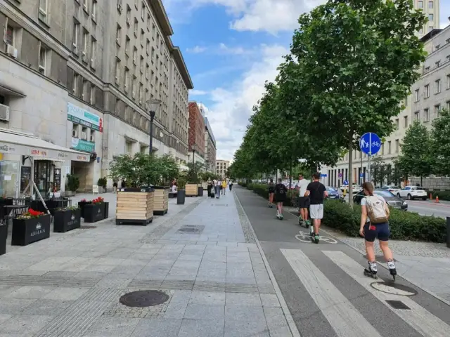 Ile kosztuje nocleg w Warszawie? Ceny, które zaskoczą i pomogą zaoszczędzić