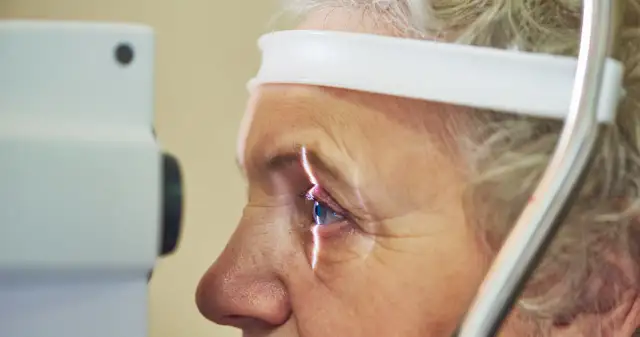 Jak zapisać się do okulisty na NFZ i uniknąć długiego czekania