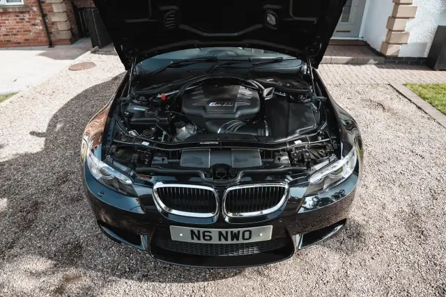 BMW E93 Cabrio – kluczowe informacje, które musisz znać przed zakupem