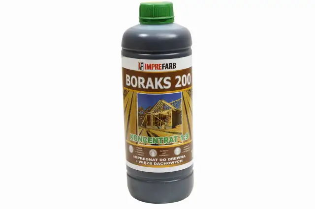 Butelka z ciemnoszarym płynem, etykieta z napisem "BORAKS 200 KONCENTRAT 1:9 IMPREGNAT DO DREWNA I WIĘŹB DACHOWYCH".
