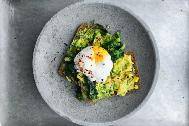 Jakie są zdrowe przekąski, które pomogą Ci schudnąć i czuć się lepiej