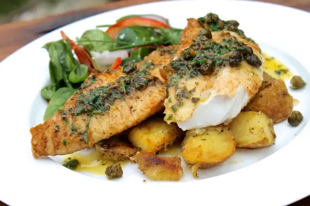 Jak smażymy rybę, aby była soczysta i pełna smaku - sprawdzone metody