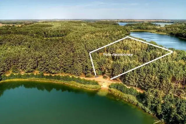 Pola namiotowe nad jeziorem Kujawsko-Pomorskie – idealne na wypoczynek