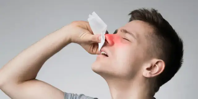 Spuchnięta zatoka: objawy, przyczyny i skuteczne leczenie