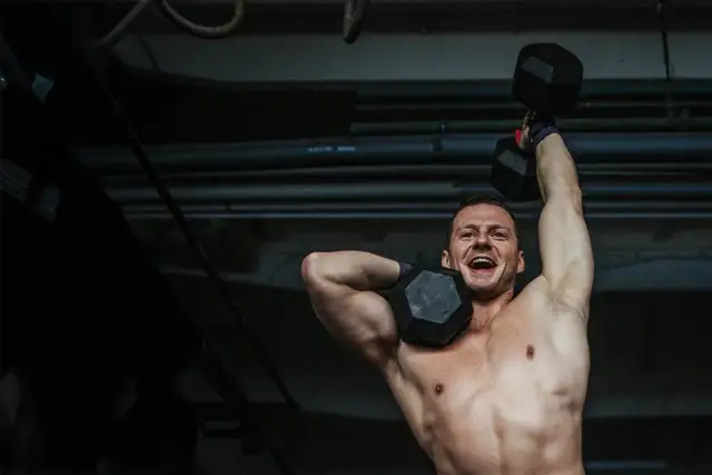 CrossFit: Moja droga do siły i pewności siebie. Czy to dla Ciebie?