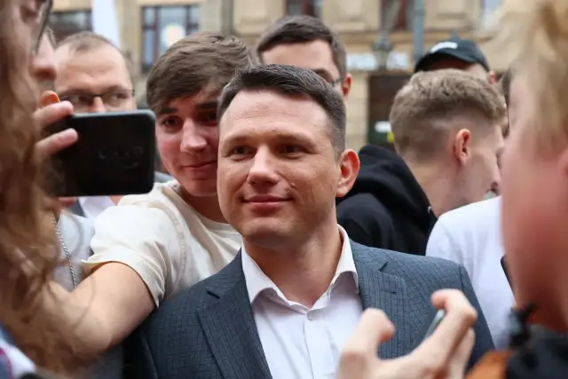 Czy Mentzen jest prawnikiem? Poznaj jego kwalifikacje i usługi