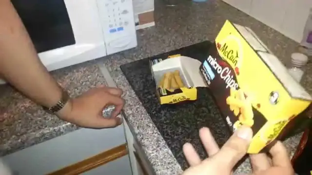 Jak zrobić frytki w mikrofali – szybki sposób na chrupiące frytki