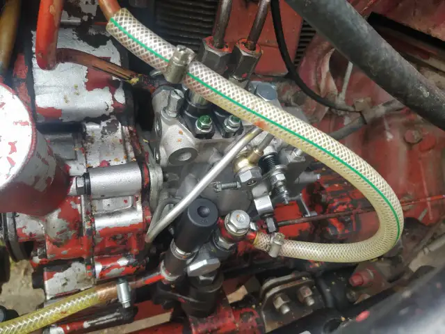 Gdzie dokładnie jest zawór zwrotny pompy wtryskowej T25: kompletny opis