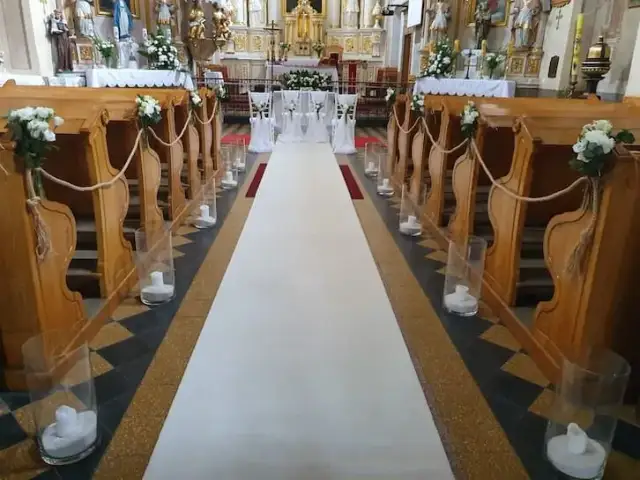 Jak udekorować kościół na ślub, aby zaoszczędzić i zachwycić gości