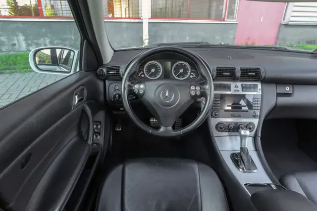 Mercedes W203 1.8 Kompressor – techniczne fakty, usterki i opinie użytkowników