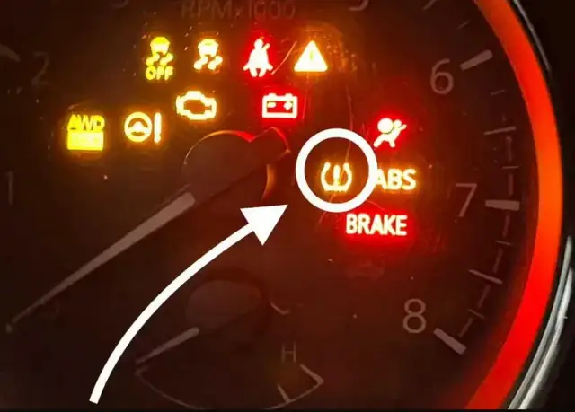 Kontrolka ciśnienia w Fordzie? Reset TPMS krok po kroku!