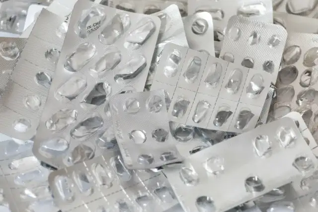 Gdzie wyrzucić opakowanie po tabletkach, aby chronić środowisko?