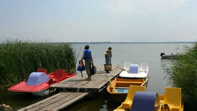 Jezioro Resko Przymorskie: raj dla miłośników przyrody i sportów wodnych